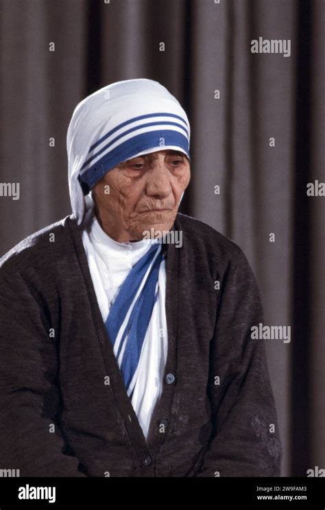 mother teresa was a _____ who did a lot of charity.|Mother Teresa (1910–1997), Founder of the Missionaries of Charity.